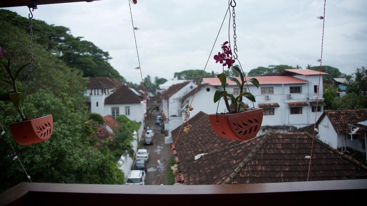 Roses Inn Fortkochi Kochi Exterior foto