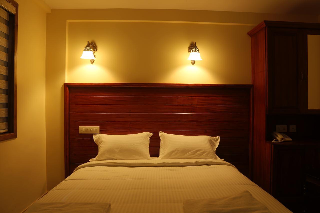 Roses Inn Fortkochi Kochi Exterior foto
